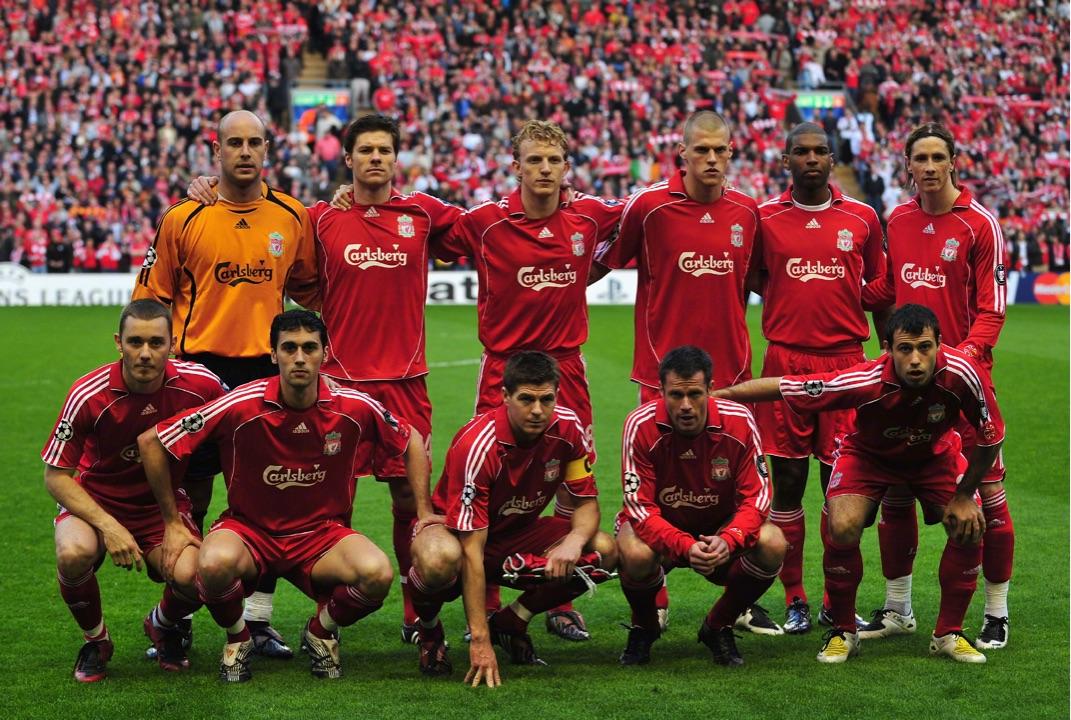 内马尔在桑托斯关键比赛中上演帽子戏法，助球队保级成功，展现坚韧与决心。