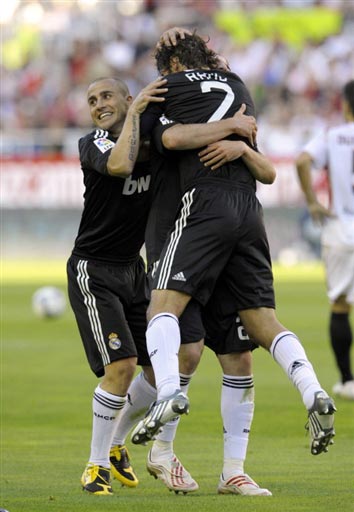 里昂15岁潜力中锋泽科维奇：崇拜哈兰德和DV9的左脚射手