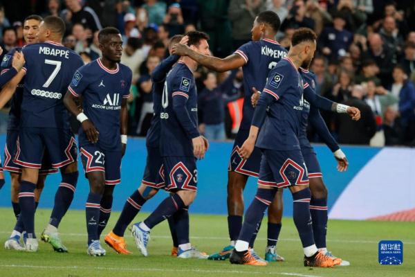 联合国难民署75周年慈善之夜在沪举行，杨扬陈露等体坛明星助阵