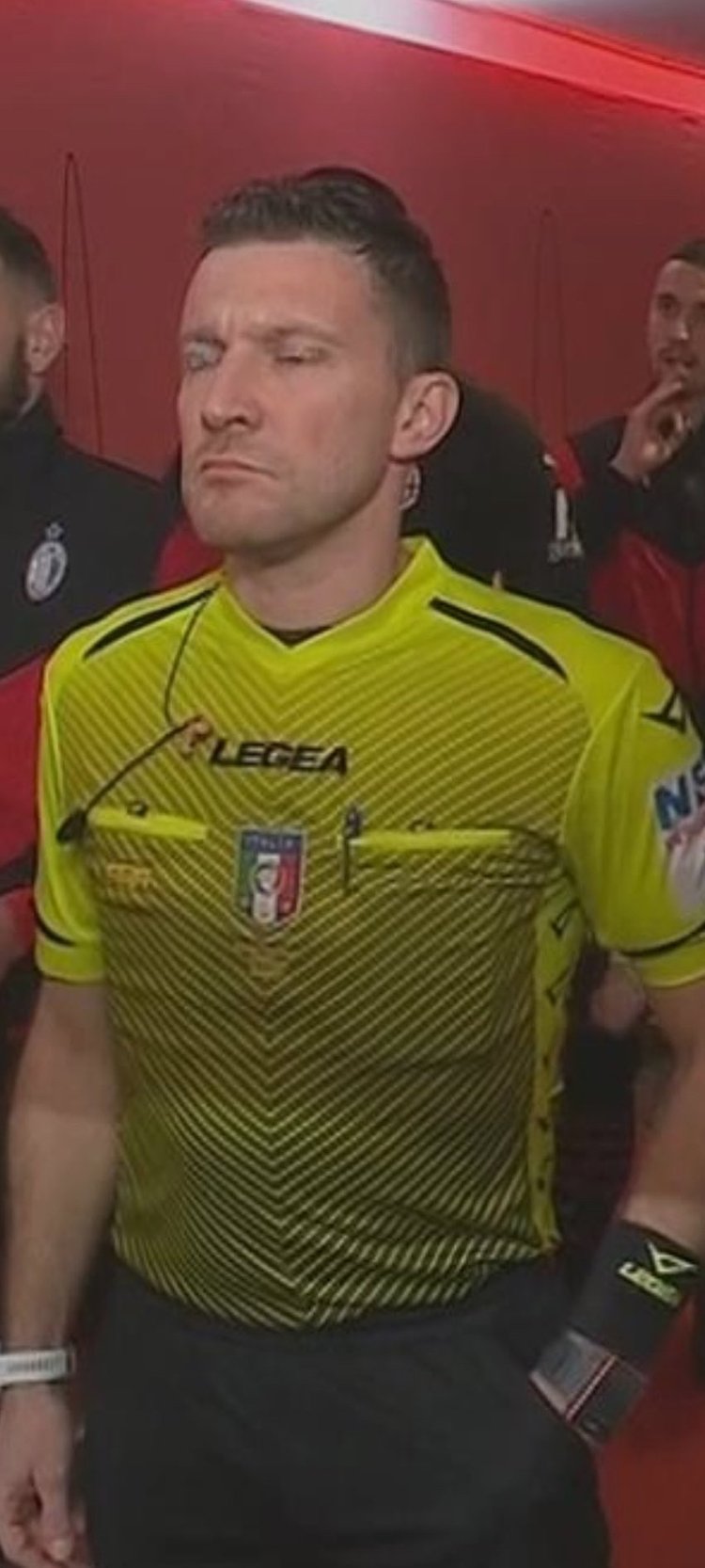 拜仁官方：于帕梅卡诺未进入本轮名单，是因为负荷管理轮休